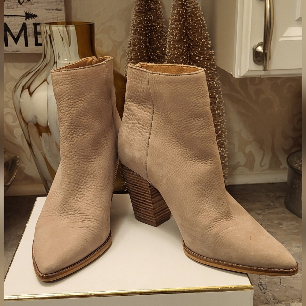 Lucky Brand Beige Ankle Booties